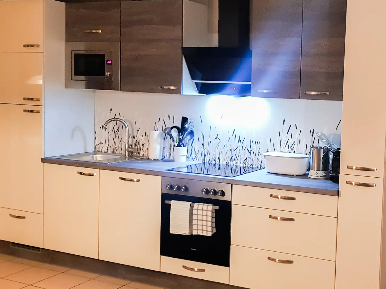 Renovierte Wohnküche im Appartement Bergjuwel