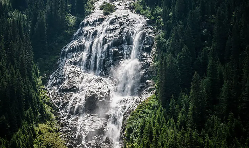 Wasserfall am Wilde Wasser Weg im Stubaital